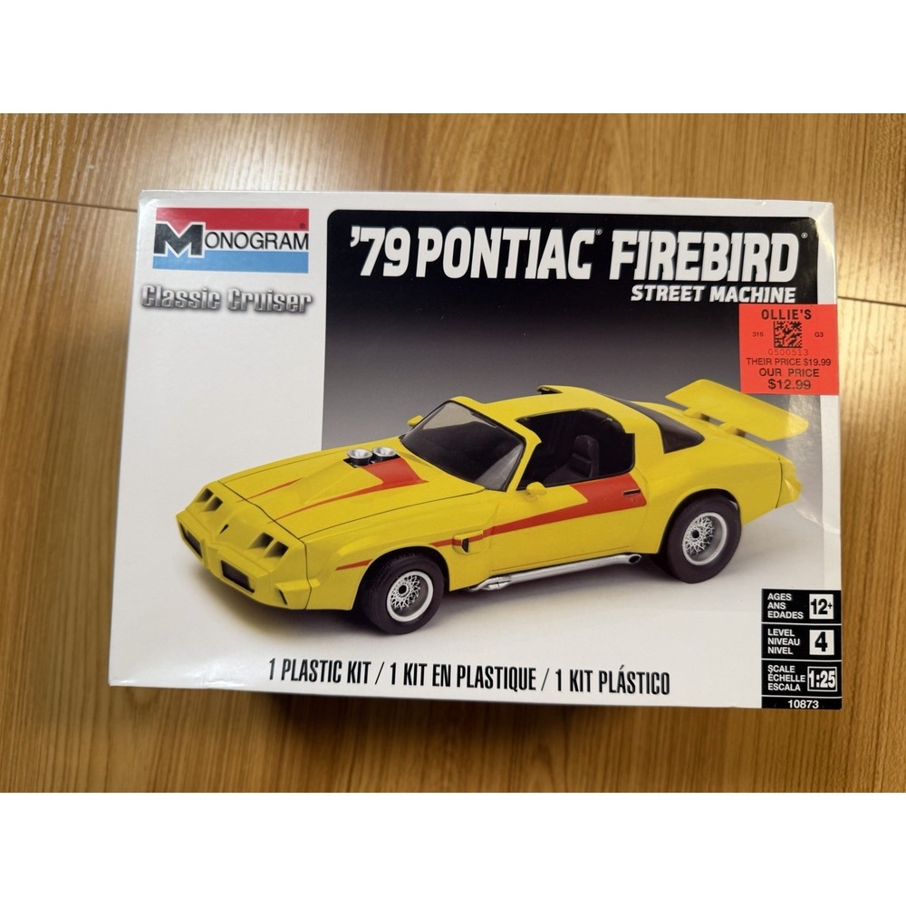 Monogram 1/25 '79 Pontiac Firebird Street Machine Model Kit #10873 Open Box